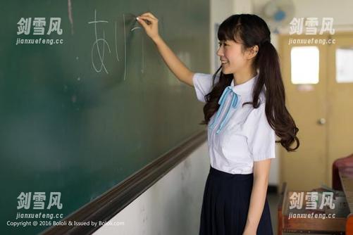 BoLoli菠萝社 - 柳侑绮Sevenbaby这组女仆高清照片，简直是...又想要追了