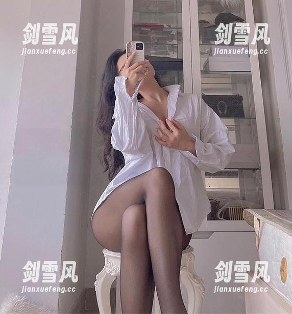 微密圈 - 啊，Jessie婕西！这礼貌户外写真要下载，能不能轻点？