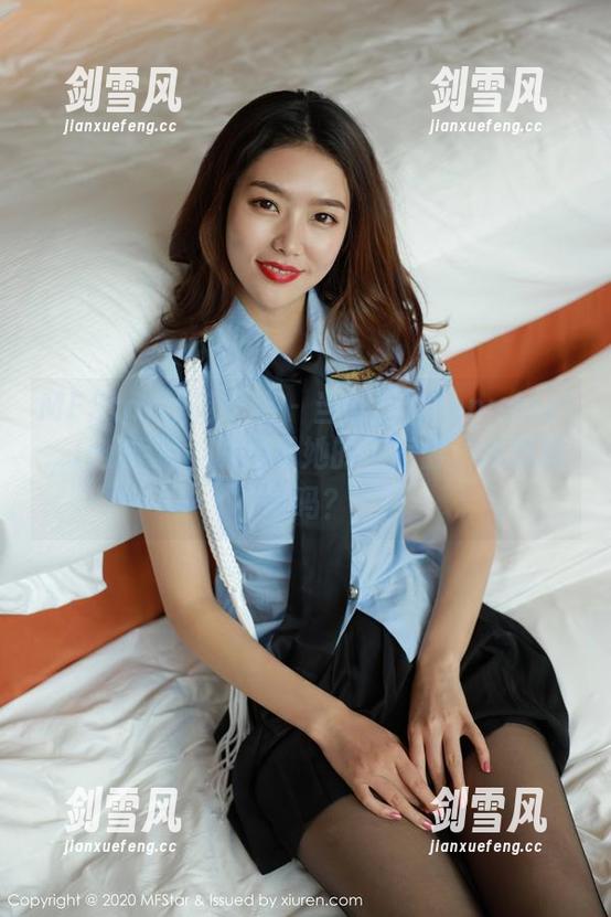 MFStar模范学院 - 当黑色与Jennanni_Jen相遇，原图是她的一扇窗，你想瞧瞧吗？