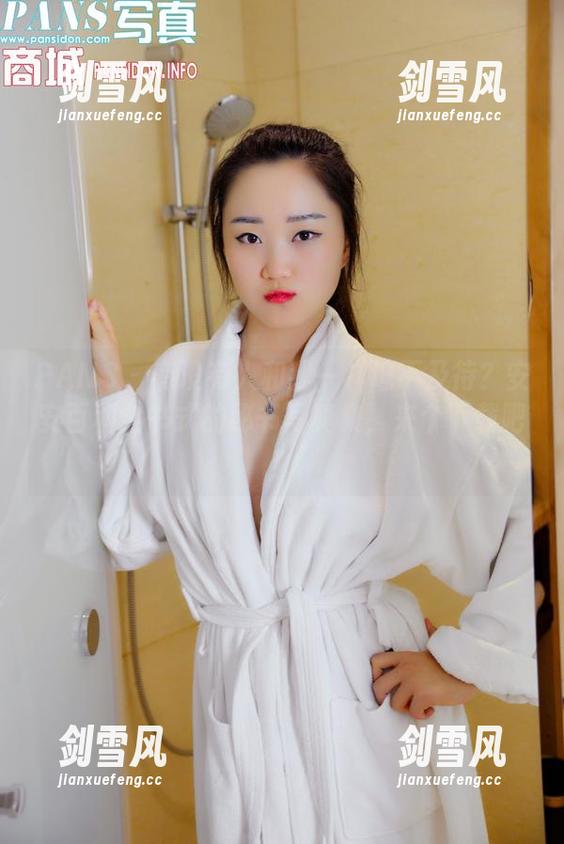 PANS - 有没有人和我一样迫不及待？安安百科全书式的秘书写真集，来个下载吧！