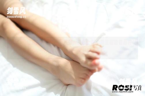 ROSI - 杨晨晨的“清纯”系列，在线上每个角落都透着那种让人放松的气息，太舒服了。