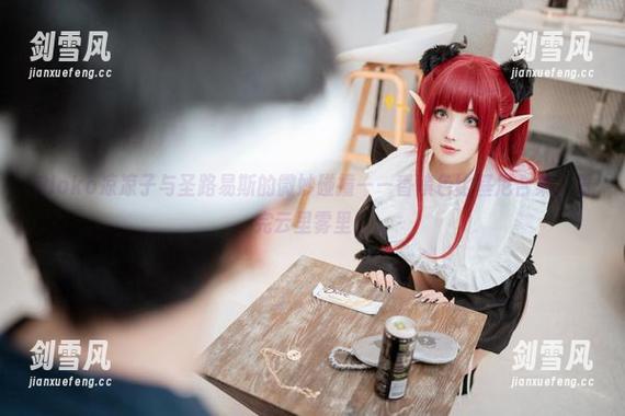 Rioko凉凉子与圣路易斯的微妙碰撞——香槟色比基尼合集，看完云里雾里！