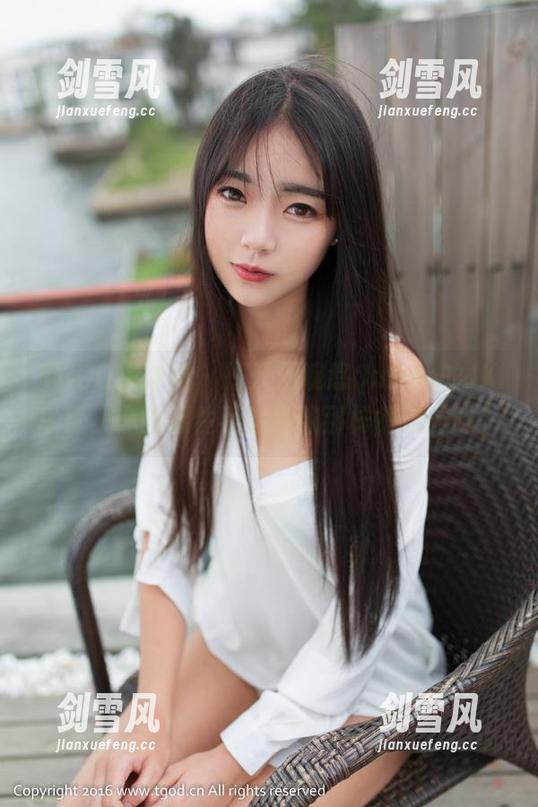 TGOD推女神 - 打开王婉悠Queen的JK写真，你能忍住不想猫咪那样懒洋洋吗？