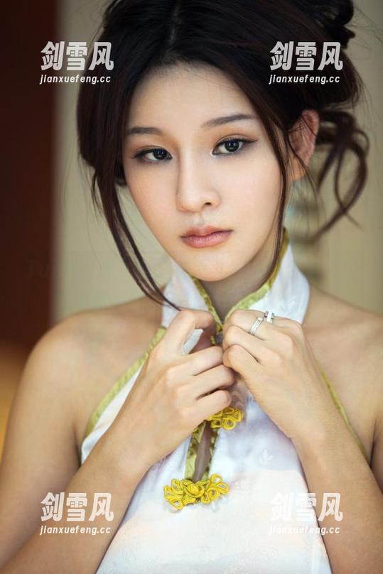 TuiGirl推女郎 - 林清儿的油亮合集，视线不知不觉就停在那发亮的角落。
