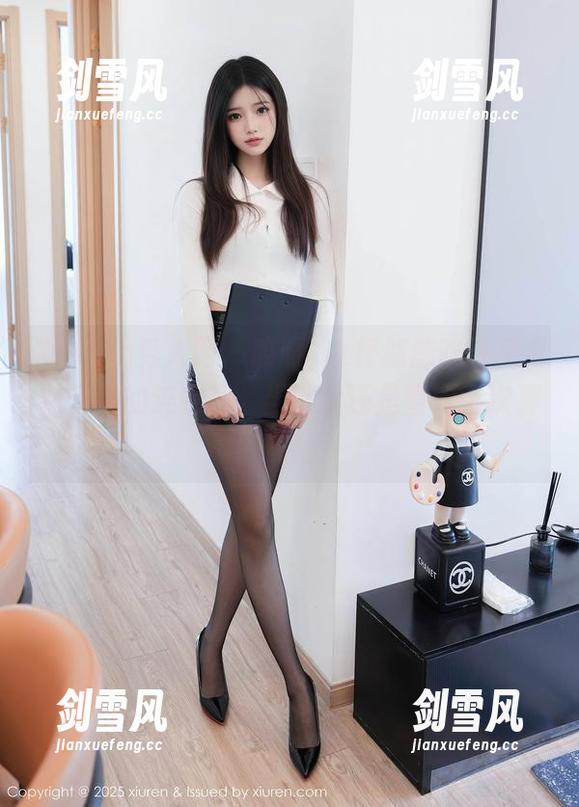 Xiuren秀人网 - 哎呀，z杯悠悠昨晚又更新了她的连衣裙，当然我还是喜欢上次那一套！