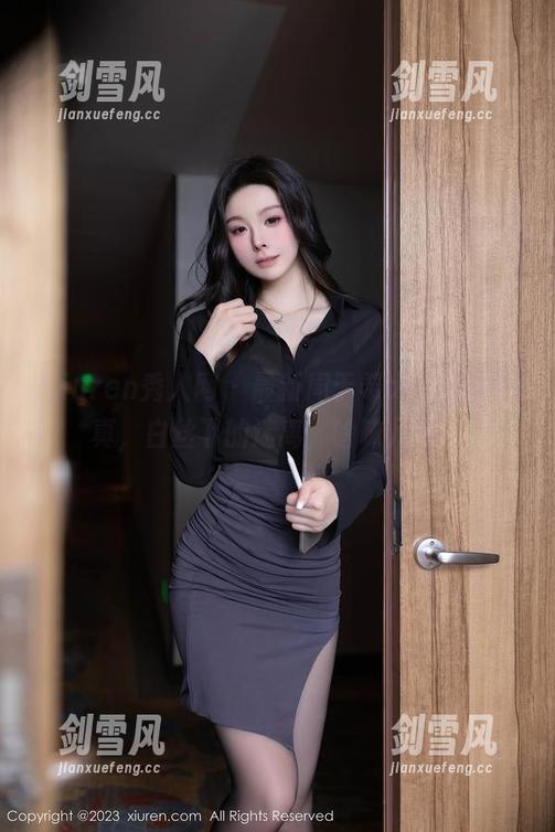 Xiuren秀人网 - 最新周于希dummy写真，白丝下的迷离，啥味儿呢？