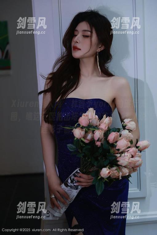 Xiuren秀人网 - 林昔予yorki的旅行美图，瞧这长腿拍出塔罗牌的节奏，有人说连影子都成了自拍杆。