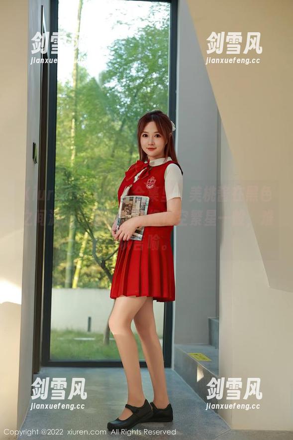 Xiuren秀人网 - 合集里，美桃酱在黑色之间游走，那画面就像夜空繁星一般，难以言喻。