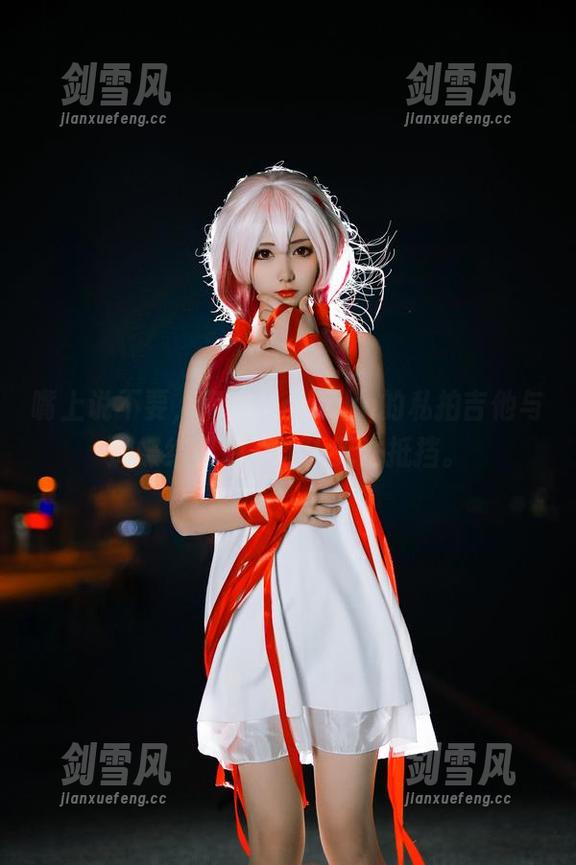 嘴上说不要，南桃Momoko的私拍吉他与蝴蝶结资源却让人无法抵挡。