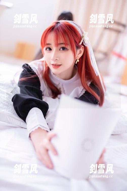 叉子宝宝的私房写真，礼服撑起的一出“我穿的比你美”大戏！