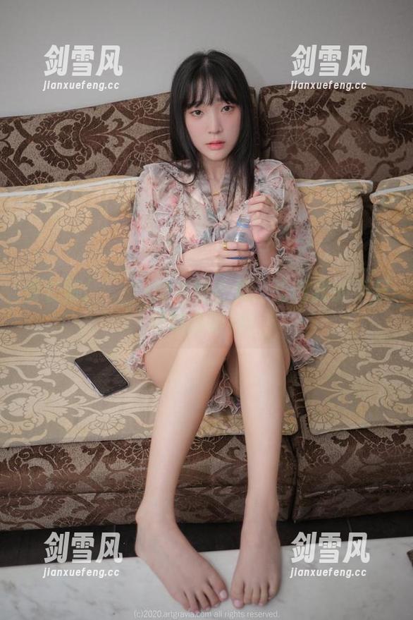 姜仁卿(강인경)的免费合集：控制我的不只是她的眼神！