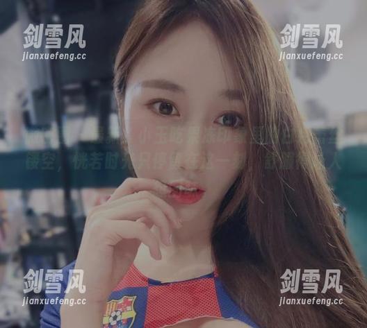 微密圈 - 最新！小玉吃果冻印象里的白色蕾丝镂空，恍若时光只停留在这一刻，舒服得让人想回味。