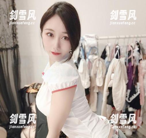 微密圈 - 小玉吃果冻带来的毛衣写真图集：让毛衣也能发朋友圈，万万没想到！