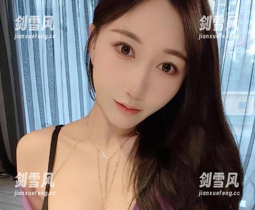 微密圈 - 小玉吃果冻带你看黑色睡衣图集：定制那一抹神秘，看完我都想多睡一觉。