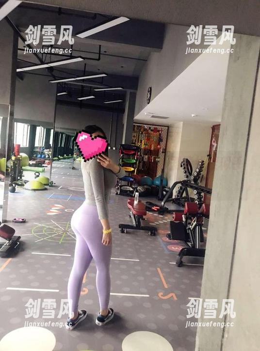 微密圈 - 小芯酱私房写真，剧情线索似乎有点错位了