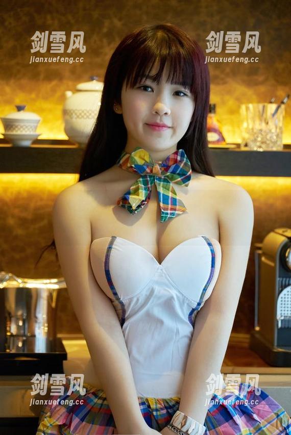 推女郎-易阳 推女郎 - 易阳的高跟鞋写真集:不一样的强迫症,干脆下载吧!