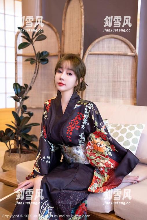 星颜社 - Emily尹菲护士私房合集，难道你也陷入这病态美了？