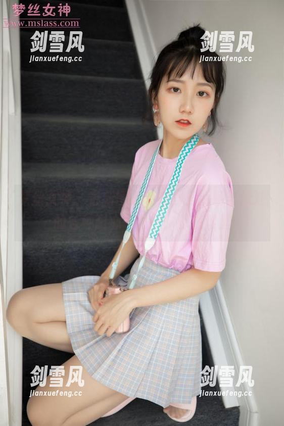 梦丝女神 - 最新图册袭来，王娇娇与泳池的各种耐心一比一，都在这里