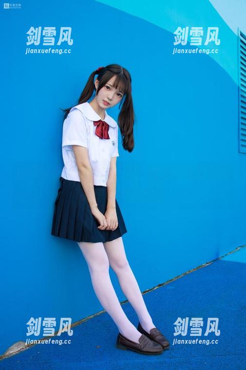 森萝财团 - 吸吸与白丝，清新少女写真图集中的小小叛逆