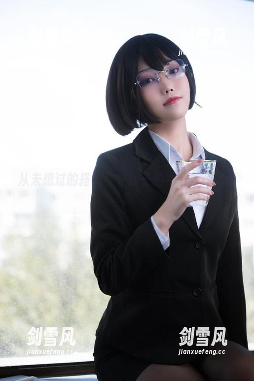 从未想过的搭配：汪知子的牛仔裤cos合集