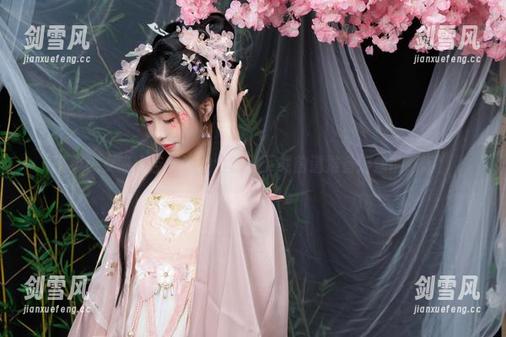 爆机少女喵小吉的泳衣全套，下载前请准备好你的眼睛！