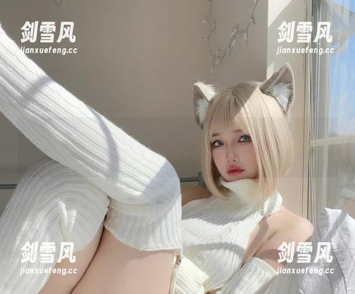 最新图包来了，狐洛洛子变身深蓝魅魔，我觉得我的屏幕不够厚。