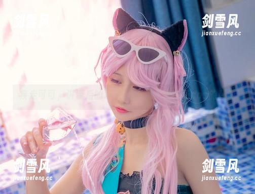 疾走可可 疾走可可,讲课后的JK,通过镜头来一场cos的环游