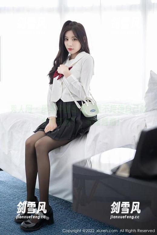 秀人网 - 图集中的葛征，毫不掩饰自己的“女神气质”，非常随意！