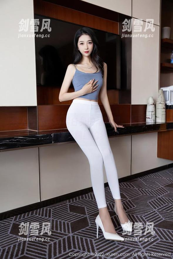 秀人网 - 在西希白兔的写真里，居家服也敢做天鹅绒的梦想！