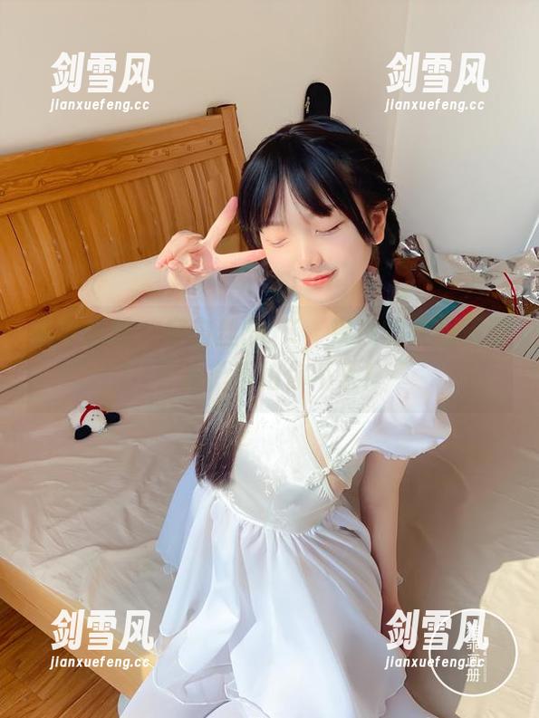 稚乖画册 - 穿白丝的JK，夜夜的终极资源合集，不怕你不来！