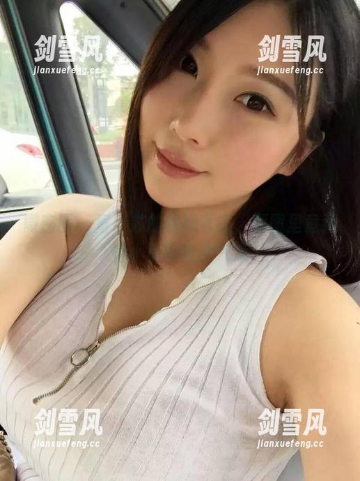 微密圈 - 童小芯的御姐状态，原图里竟藏着小小的叛逆气息