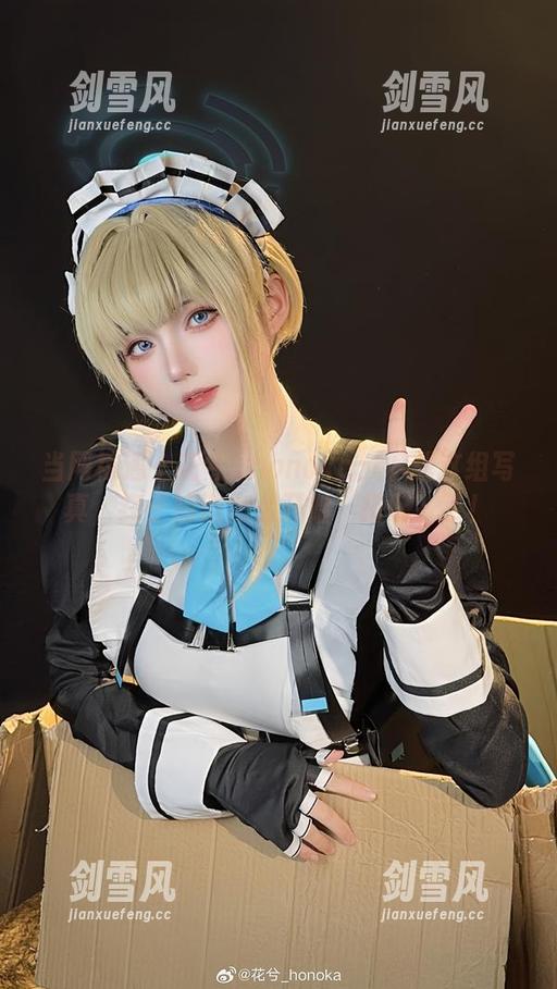 花兮_honoka 当网袜遇上花兮_honoka:下载这组写真,终于知道怎么开始‘搭配’了!
