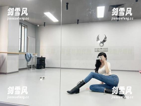 微密圈 - 眼镜的乐趣，葛征私拍套图，真不想撇开眼睛