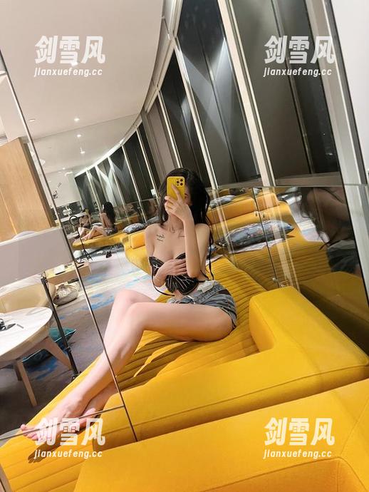 微密圈 - 葛征白衬衫合集，时髦到让人想要模仿，可我舒适感重要吗？哈哈。
