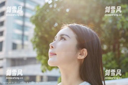 蜜桃社-雪梨sherry 蜜桃社 - 雪梨sherry的套装写真,没想到这也能穿出新高度啊!