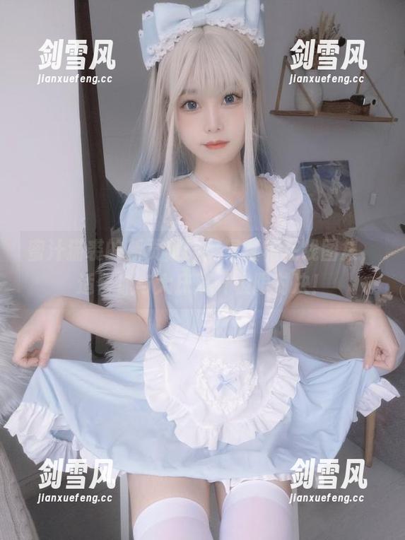蜜汁猫裘的新贡献：尼禄睡裙在线图集，适合你与大床展开极限对决！