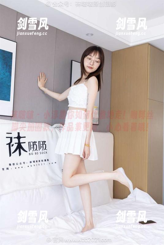 袜啵啵 - 小淳教你如何优雅地走！咖啡丝脚尖加固款，作品集更新，小心看着哦！