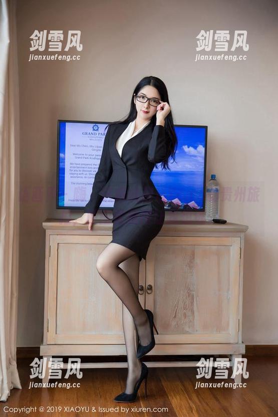 语画界 - 嗨，这组杨晨晨Yome的贵州旅拍，原图优雅得让我想逃。