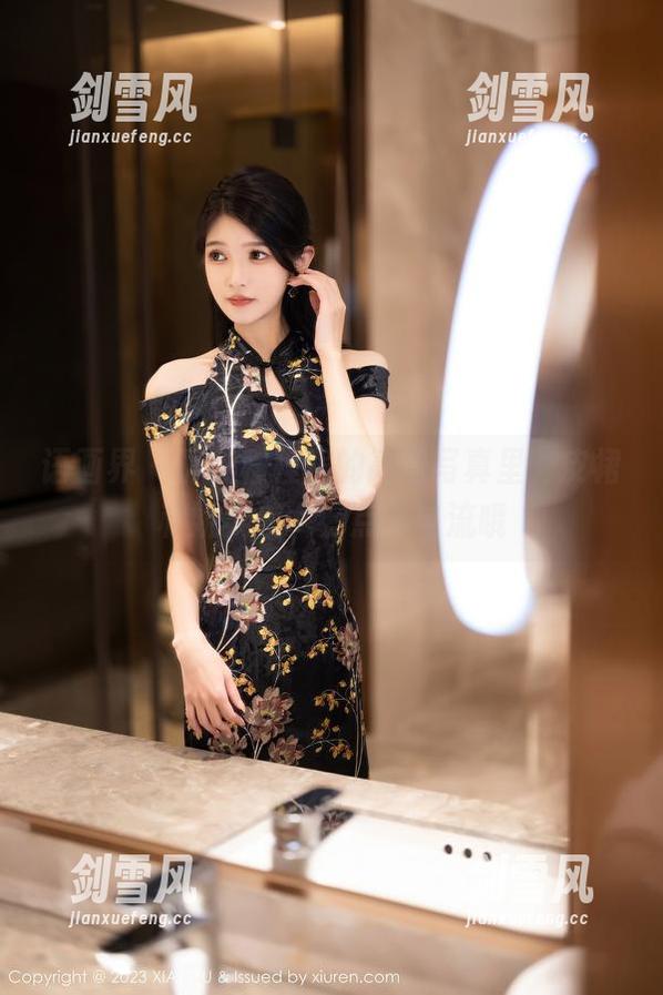 语画界 - 据说程程程的高清写真里，皮裙和娇柔美女有点小电流哦