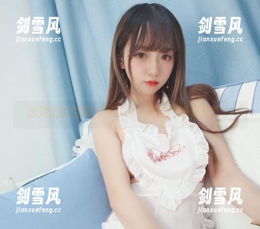 泳池边的过期米线线喵，私拍写真真惹火。