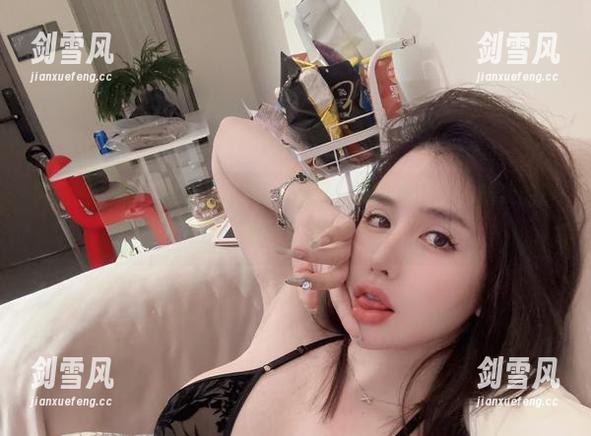 微密圈 - 啊，阿色的在线JK美图，真的是不断刷新我的审美认知了！