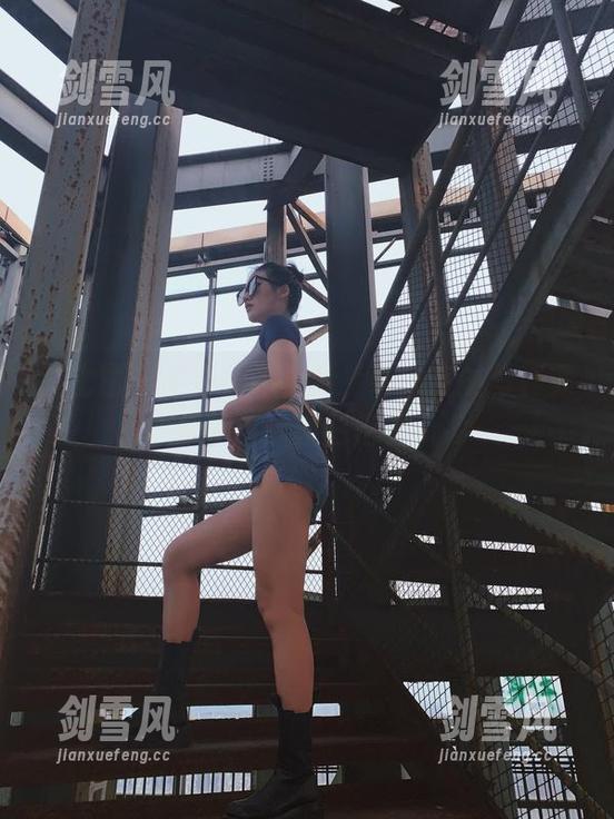 陈佩奇 微密圈 - 牛仔裤不止步,陈佩奇的写真集分享带你回归街头风
